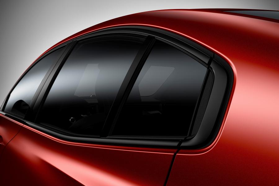 Детали экстерьера Volvo S60 T6 R-Design 2018 года  (WW) (фото 42 из 63)